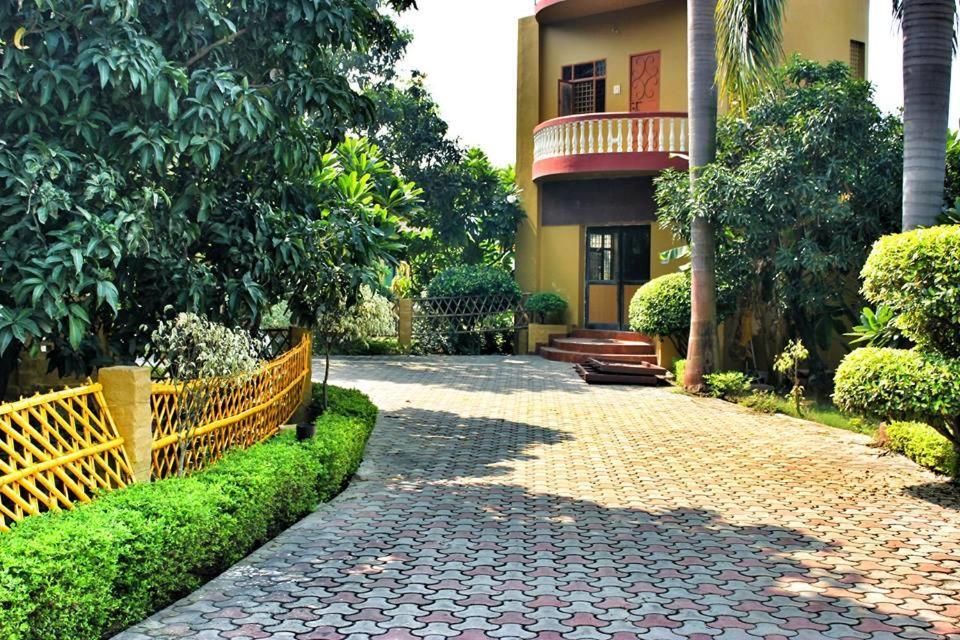 Kajipuria Resort Gajraula Экстерьер фото